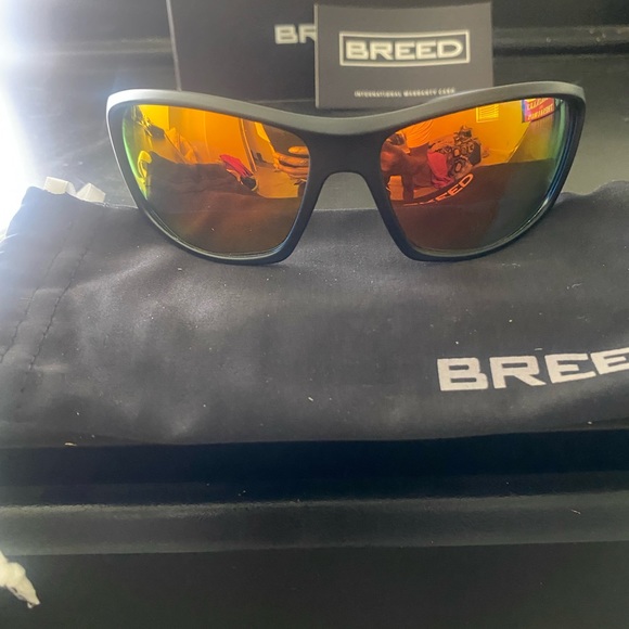 Breed Aquarius Polarized Sunglasses - Picture 8 of 9